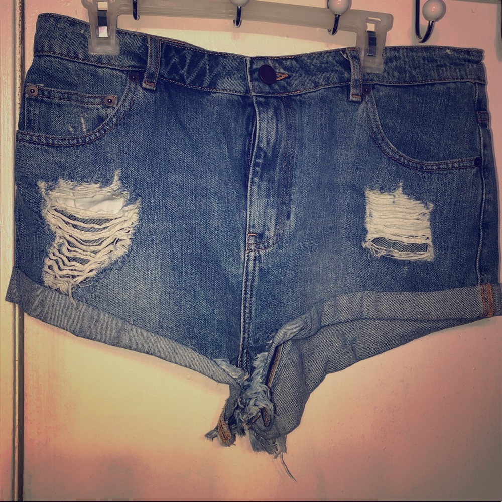 Denim ripped shorts